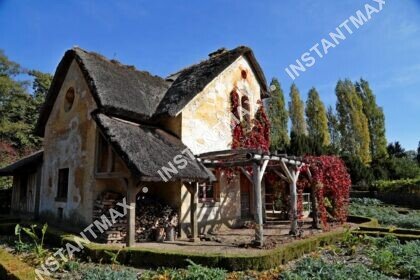 Nature – Maison périgourdine au jardin d'automne